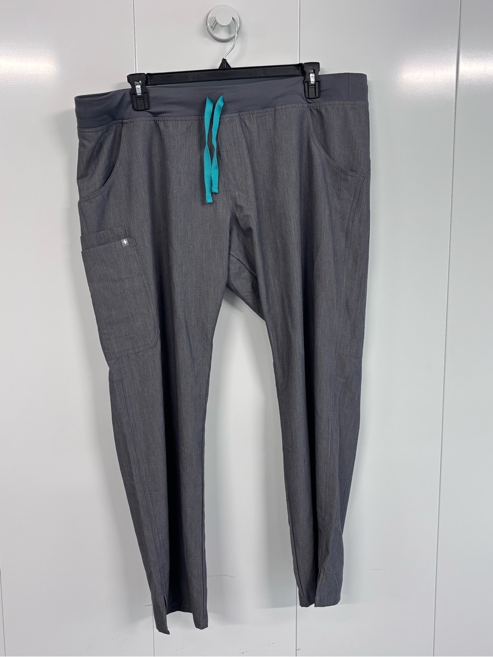 FIGS Scrub Pants Mens XXL Gray Heathered Cargo Technical Collection Medical